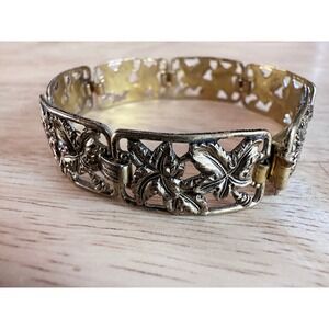 Vintage Gold Tone Filigree Leaf Bracelet Ornate Panel Link 6.75 Inch